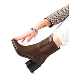 Laura Mode Elegáns csizma barna