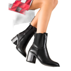 Laura Mode Elegáns csizma fekete