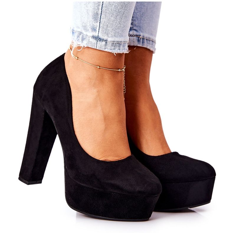 WS1 Velúr Pumpák A Fekete Bemiso Platformon