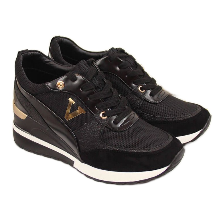 Wedge tornacipő Potocki W WM747A fekete aranysárga