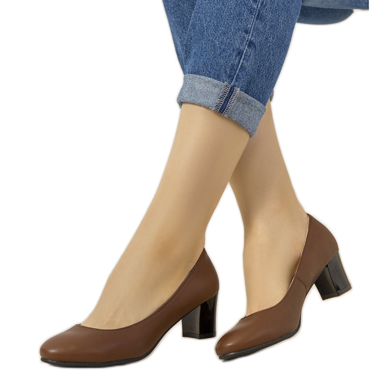 Barna szivattyúk az oszlopon