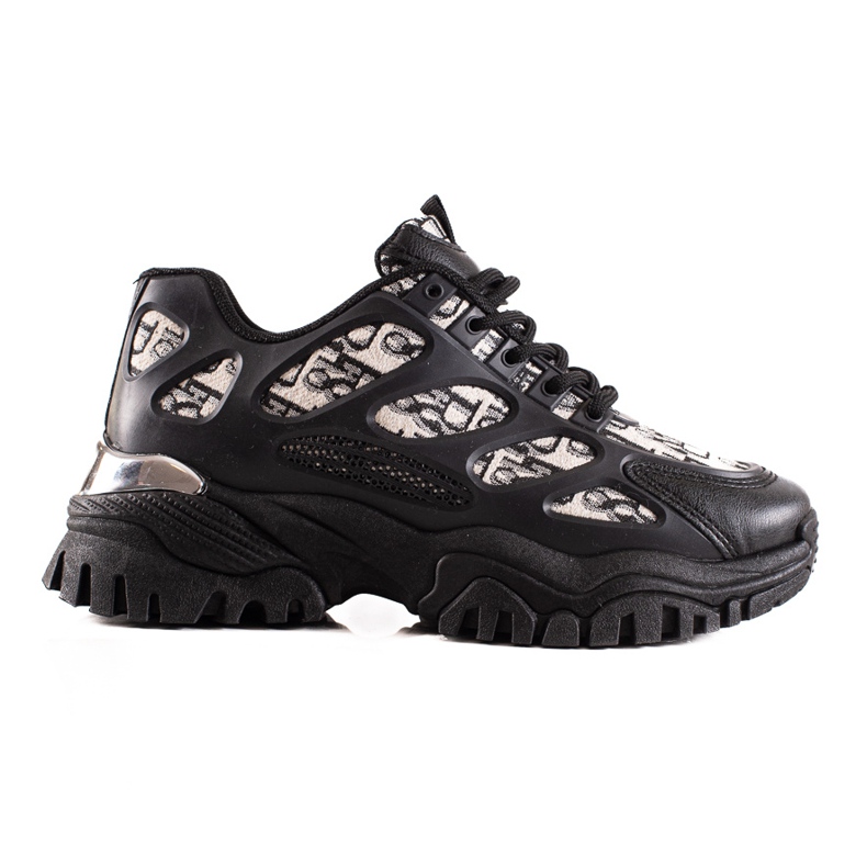 TRENDI Fekete cipők a platformon