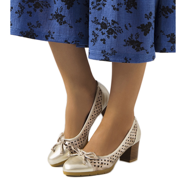 Pereira arany áttört szivattyúk aranysárga Pereira arany áttört szivattyúk aranysárga