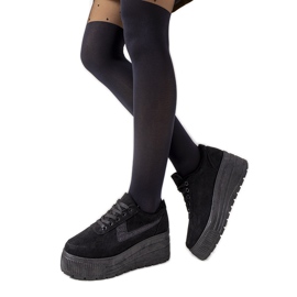 Fekete tornacipő magas növényi talpon Fekete tornacipő magas növényi talpon