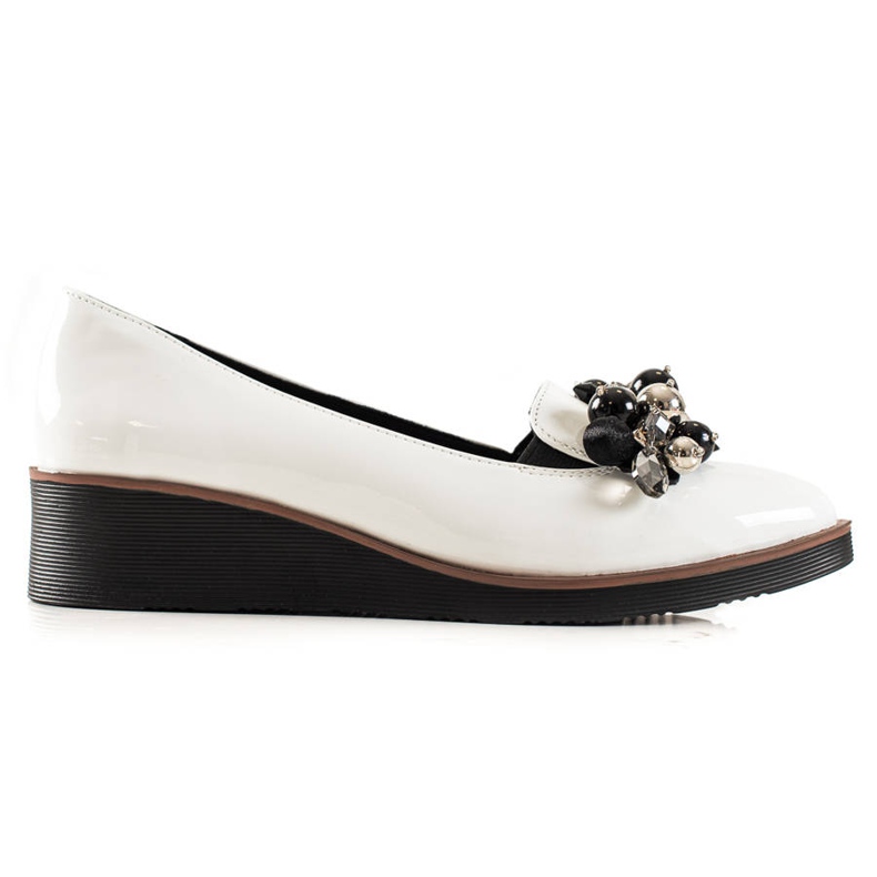 W. Potocki Elegáns ék alakú cipő fehér