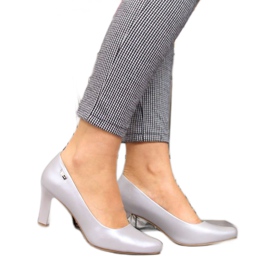 Szivattyúk a Sergio Leone W SK39S oszlopon ezüst