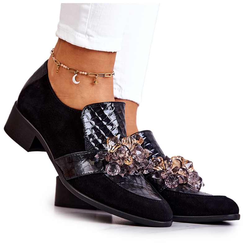 Velúr cipő fekete Davine díszítéssel