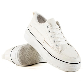 TRENDI Stílusos tornacipők a platformon fehér TRENDI Stílusos tornacipők a platformon fehér