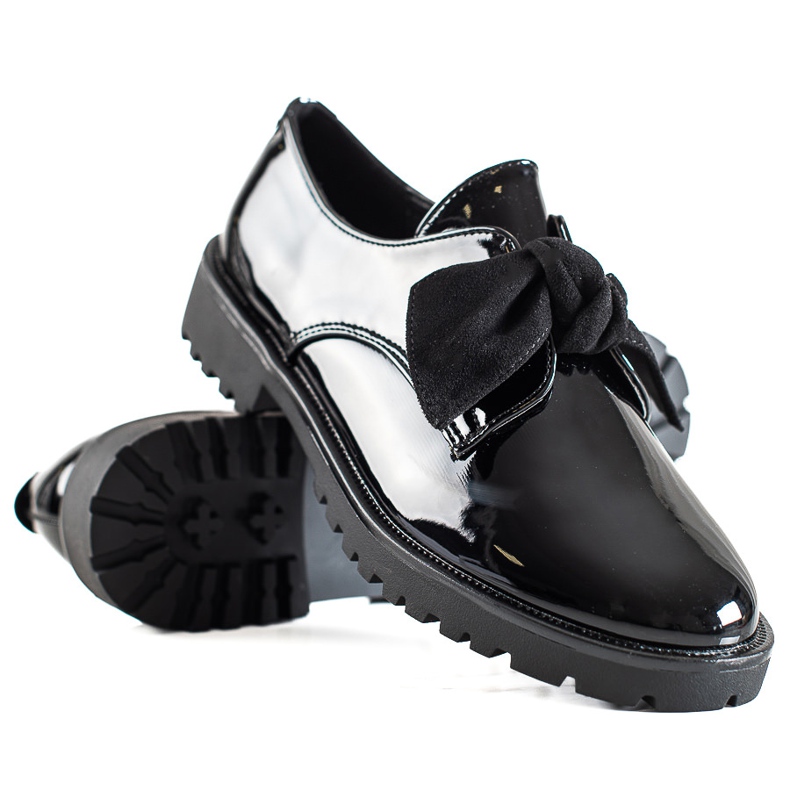 Goodin Klasszikus cipő masnival fekete