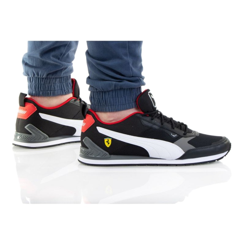 Puma Ferrari Track Racer M 306858 03 fekete
