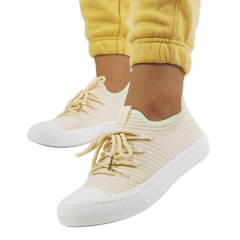 Medina bézs színű női tornacipő