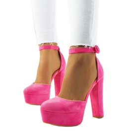 Rózsaszín neonpumpák a Valby-postán