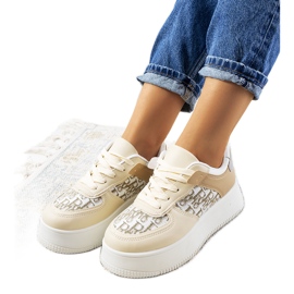 Bézs színű tornacipő a Worden platformon