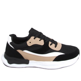 Nydia Fekete edzőcipő