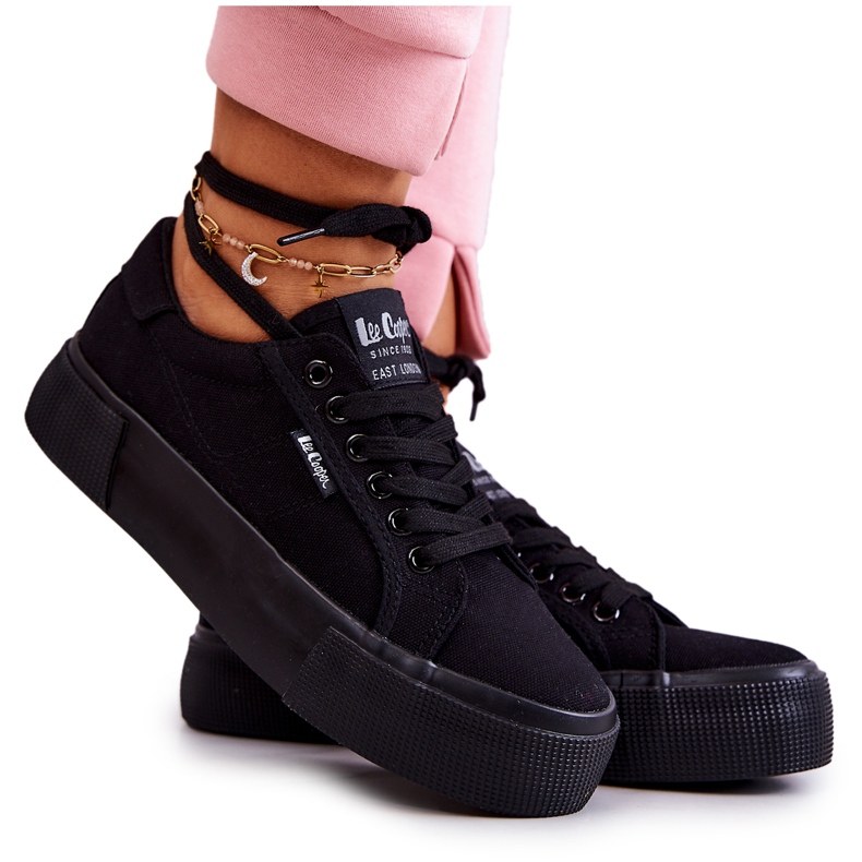 Fekete Lee Cooper LCW-22-31-0885L Fekete tornacipő