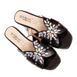 Fekete kövekkel díszített papucs S. Bararski W OLI104 Fekete kövekkel díszített papucs S. Bararski W OLI104