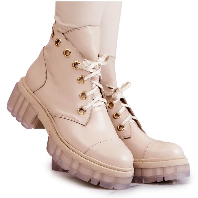 Bőr csizma masszív talppal, bézs horizonttal