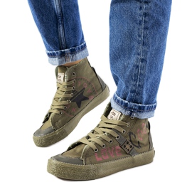 Zöld, bokáig érő tornacipő az Amabella-tól khaki Zöld, bokáig érő tornacipő az Amabella-tól khaki