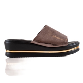 Goodin Fényes Papucsok A Platformon barna