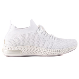 TRENDI Könnyű sportcipő fehér TRENDI Könnyű sportcipő fehér