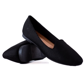 TRENDI Fekete urak pontokban