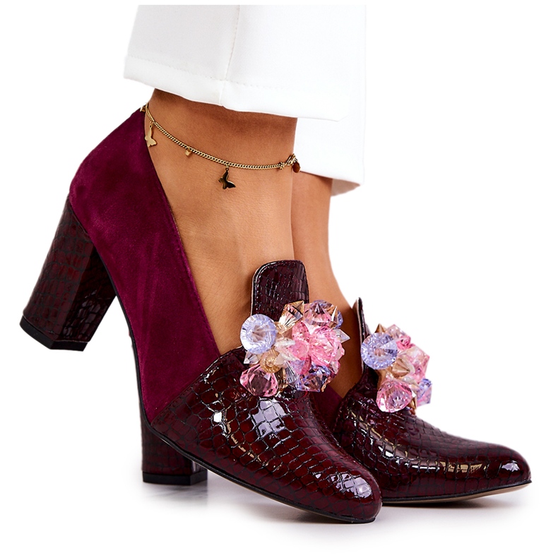 Velúr kígyóbőr pumpák gesztenyebarna Mallory díszítéssel piros