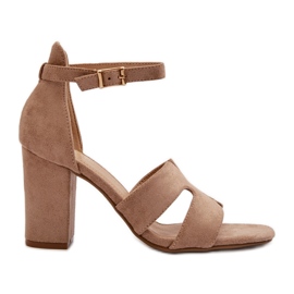 Divatos velúr teve magas sarkú cipő barna