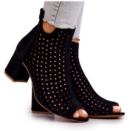 Bőr áttört csizma Maciejka 05420-43 Fekete