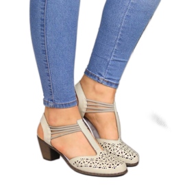 Bőr szandál Rieker W RKR316 bézs