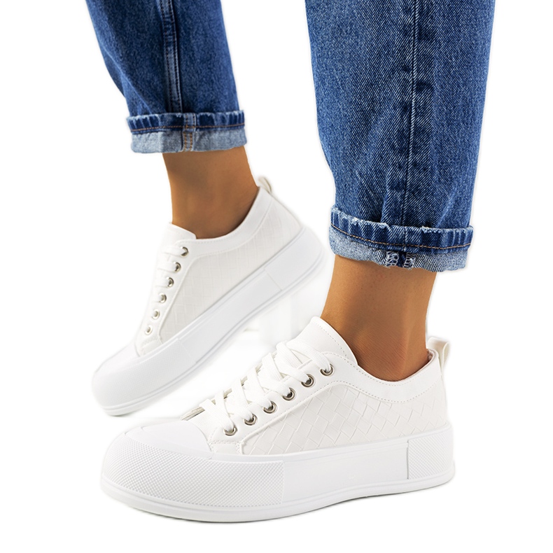 Fehér tornacipő vastag Luther talpon