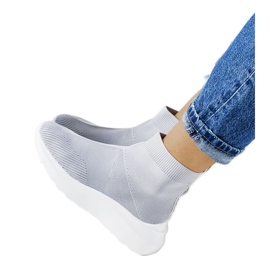 Szürke magasszárú tornacipő a Jennifertől