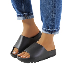 Christinia fekete gumipapucs Christinia fekete gumipapucs