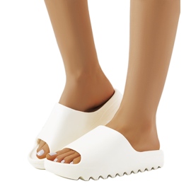 Christinia fehér gumipapucs Christinia fehér gumipapucs