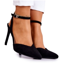 FB2 Kharen fekete velúr csatos sarkú cipő