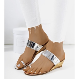 Ezüst színű nyitott ékpapucs Trentino