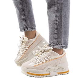 Bézs színű női tornacipő Savanne Bézs színű női tornacipő Savanne