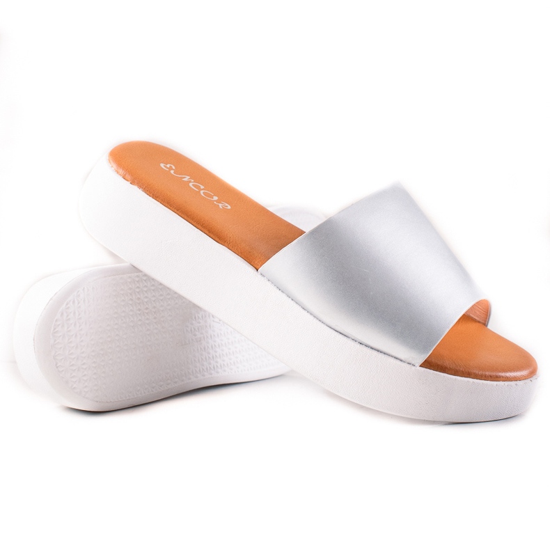 Encor Ezüst Papucsok A Platformon