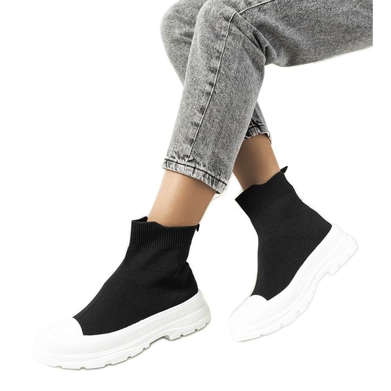 Fekete Mickey boka tornacipő