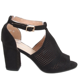 Bahati Fekete magas sarkú áttört szandál Bahati Fekete magas sarkú áttört szandál