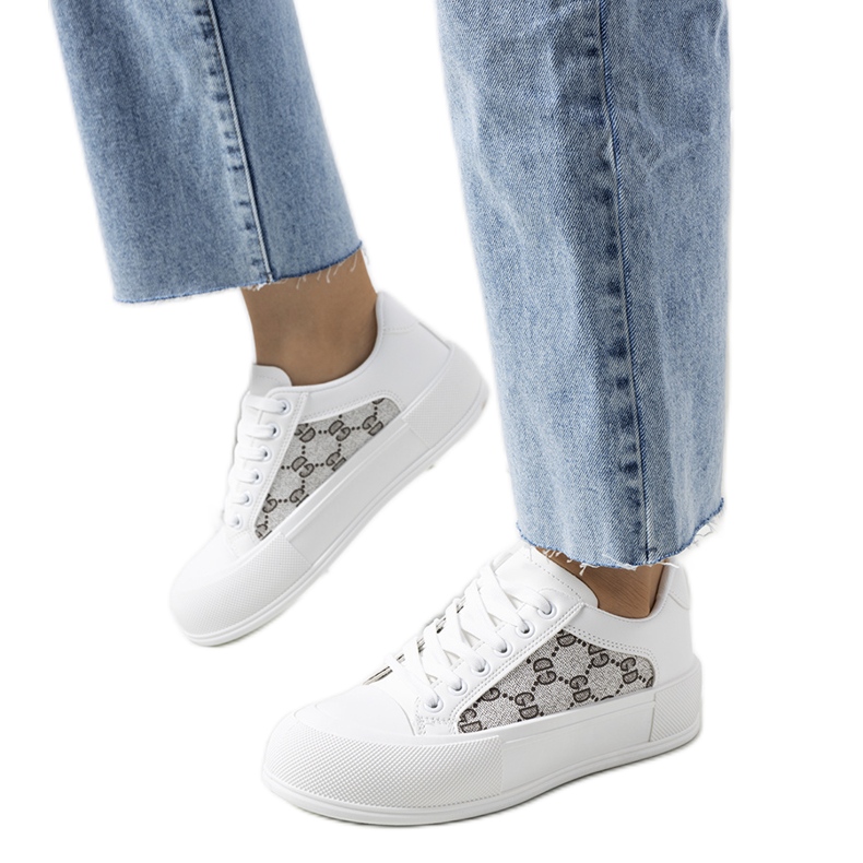 Fehér tornacipő a Birkett platformon szürke