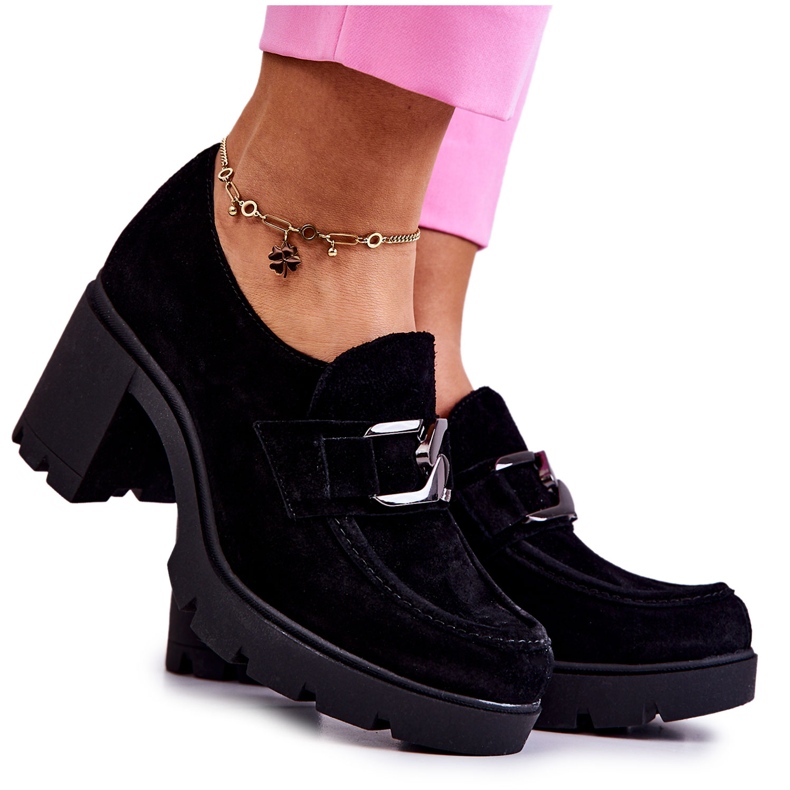 PL5 Elegáns cipő oszlopon, sötét fekete Harmell díszítéssel