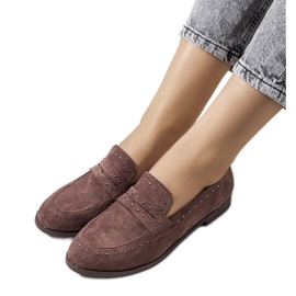 Barna bőrcipő Ishana szegecsekkel