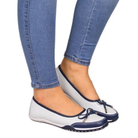 Női fehér bőr áttört balerinák eVento