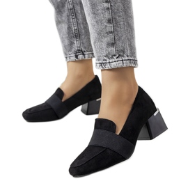 Fekete broguk az Arden poszton