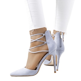 Kék sarkú cipő Glover pánttal