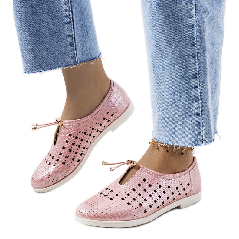 Cassinia rózsaszín áttört cipő