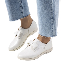 Fehér brogues Korner masnival