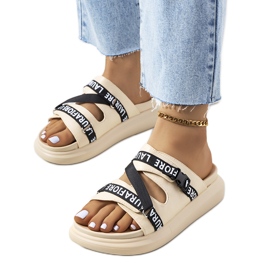 BM Bézs papucs a Kogil platformon