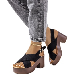 Fekete szandál a Chapel platformon Fekete szandál a Chapel platformon