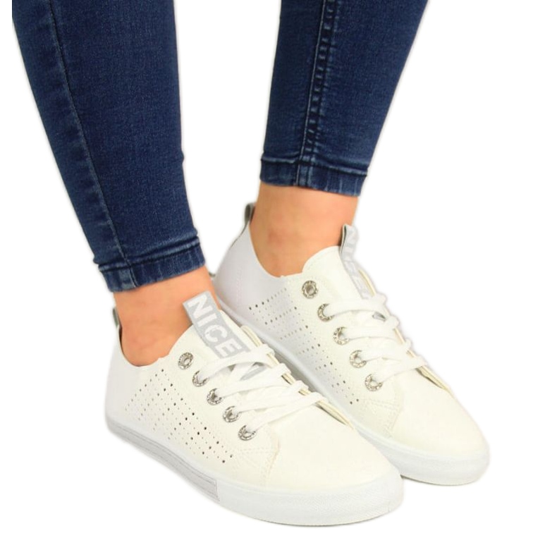 Eko bőrből készült cipők Filippo W PAW221A fehér